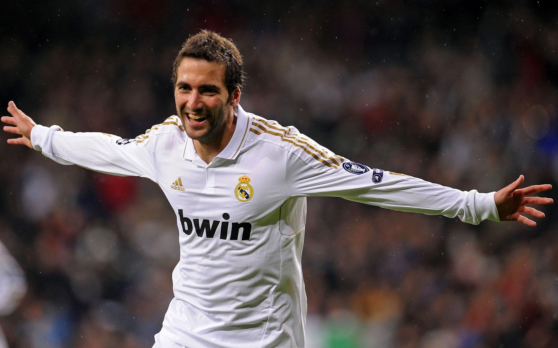 2018年西部决赛：库里在第三节一人投中五个三分球，一举扳平系列赛！